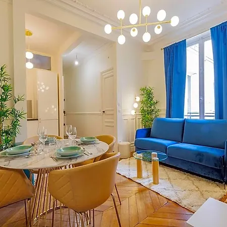Chic And Refined Apartment. Hotel